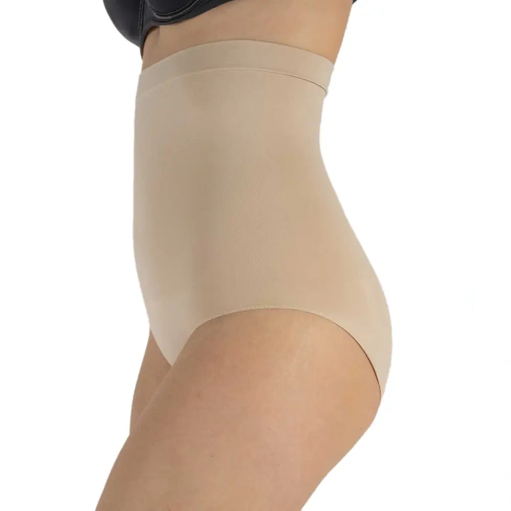 Cette sculpt high waist seamless shapewear shorts in nude